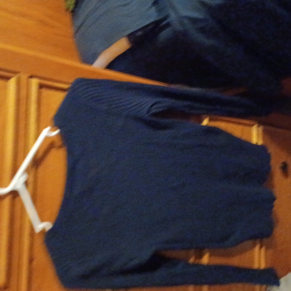 George Meium ribbed long sleevs - Picture 3 of 4